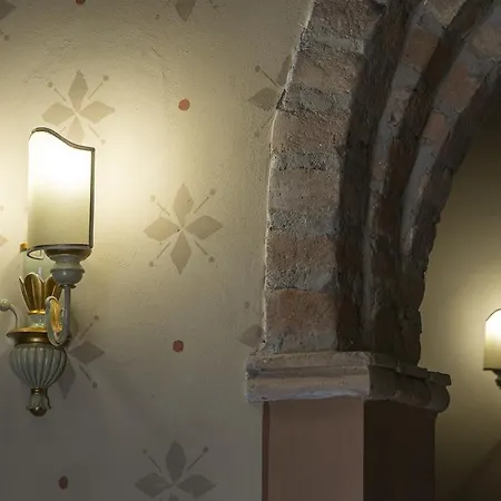 Hotel Sesmones Lodi