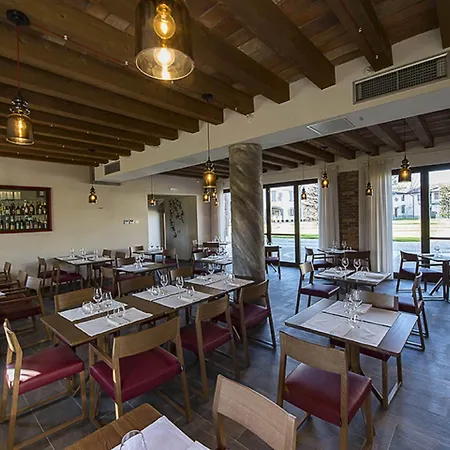 Hotel Sesmones Lodi
